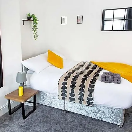 Stylish And Spacious 3-bed House 3*