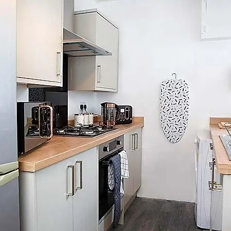Hotel Stylish And Spacious 3-bed House Barrow-in-Furness